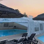 à Saint-pierre-d'oléron Avec Terrasse - Api-1-52-1111 Camping