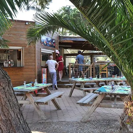 Camping à Saint-pierre-d'oléron Avec Terrasse - Api-1-52-1111 Saint-Pierre-d'Oleron